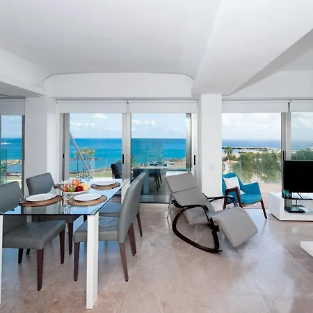 Marisol - Beachfront *