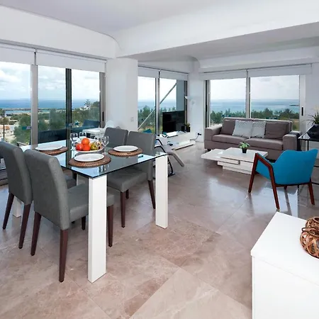 Marisol - Beachfront *