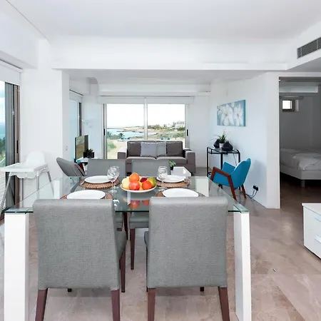Marisol - Beachfront Daire