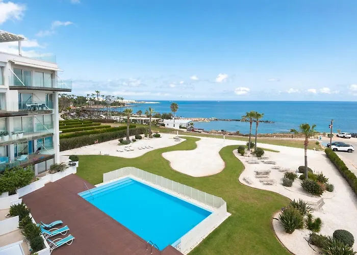 Marisol - Beachfront *