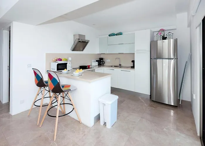 Marisol - Beachfront 아파트 *