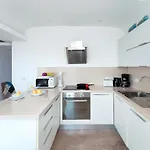 Marisol - Beachfront Apartman Protarász