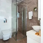 Marisol - Beachfront Apartman