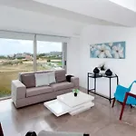 Marisol - Beachfront Apartman *