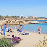 Marisol - Beachfront Apartman *